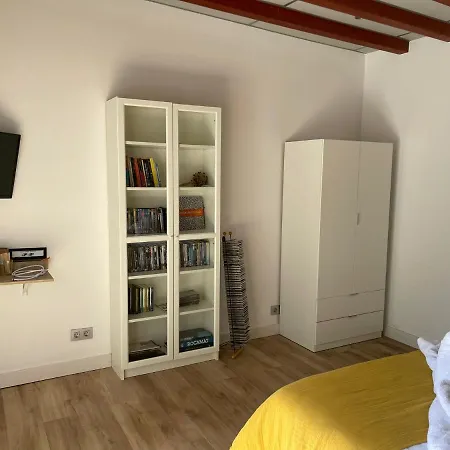 Con Bano Privado Frente A La Piscina, Maximo 2 Personas, No Es La Casa Completa * San Vicente Raspeig