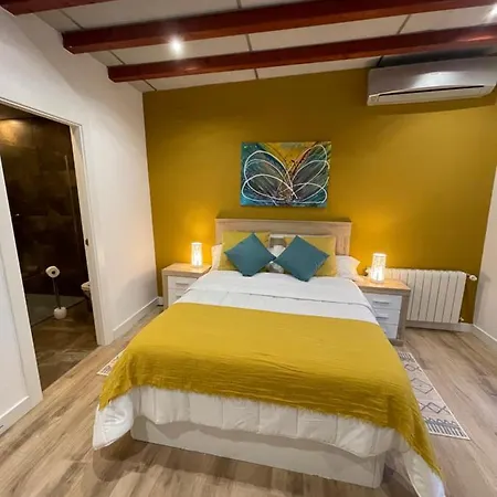 Con Bano Privado Frente A La Piscina, Maximo 2 Personas, No Es La Casa Completa *