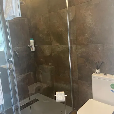 Con Bano Privado Frente A La Piscina, Maximo 2 Personas, No Es La Casa Completa Homestay *