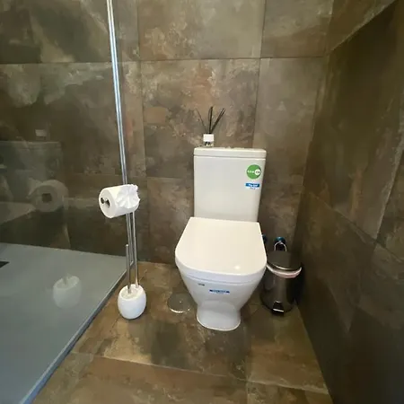 Con Bano Privado Frente A La Piscina, Maximo 2 Personas, No Es La Casa Completa * San Vicente Raspeig
