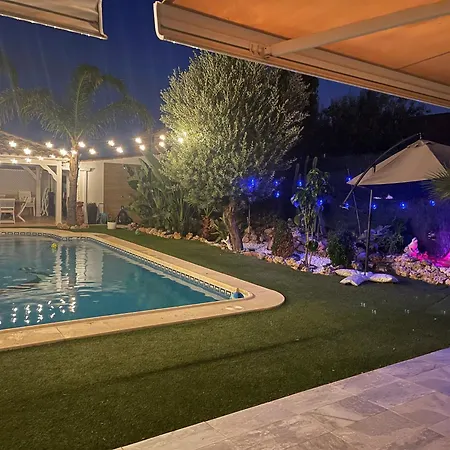 Homestay Con Bano Privado Frente A La Piscina, Maximo 2 Personas, No Es La Casa Completa San Vicente Raspeig
